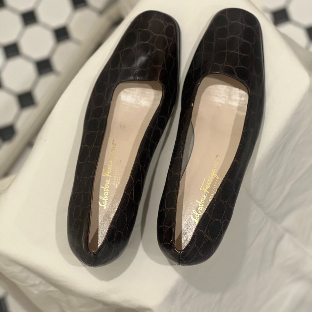 Salvatore Ferragamo Boutique Brown Croc Embossed Loafers Wedge Shoes Size 9 B